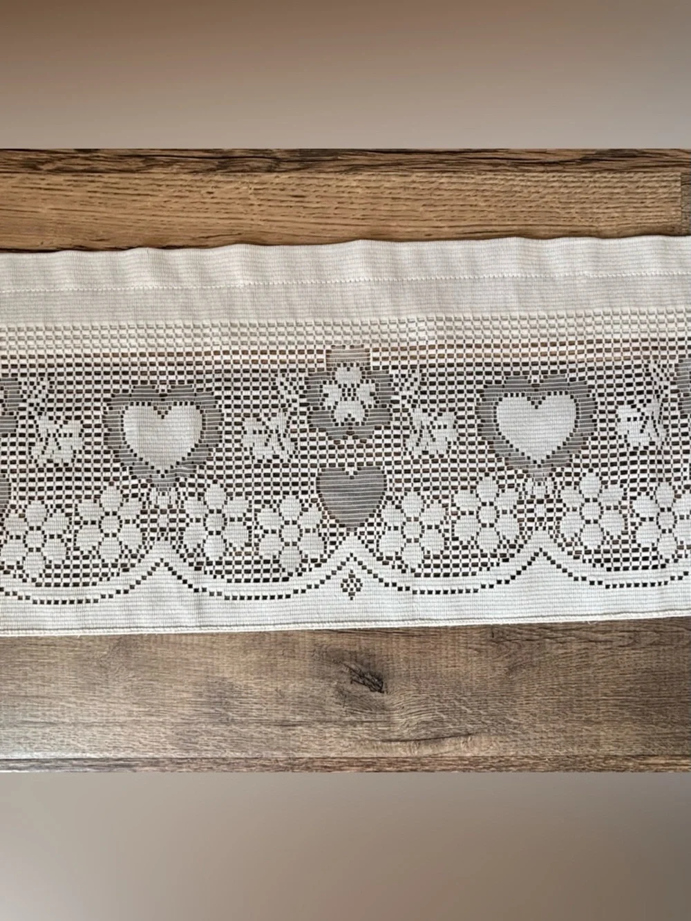 White‎ Lace Valance with Heart and Floral Pattern